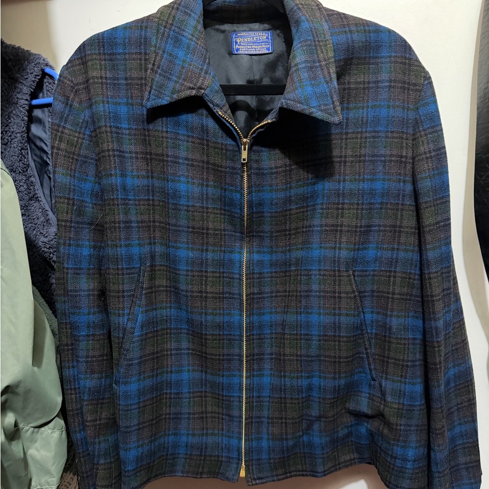 Pendleton 1950s shadow plaid, virgin wool, full zip sports coat. See measurement